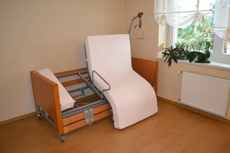 Jakie jest dofinansowanie do łóżka rehabilitacyjnego i jak je uzyskać?